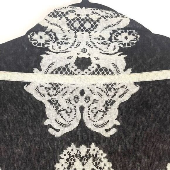 BCBGMAXAZRIA Silk Cardigan Sweater Black White Lace Jacquard Woven Size M/L EUC - Picture 13 of 13